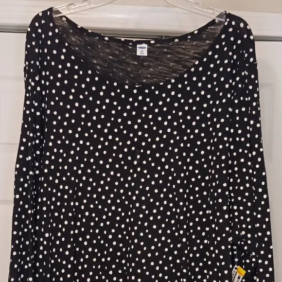 #216 3/$18 - Old Navy Black/White Long Sleeve Top Size 4X - Picture 4 of 6